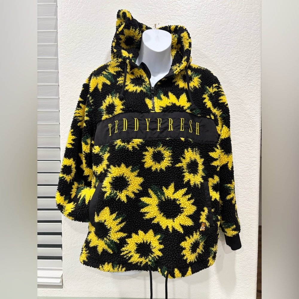 Teddy Fresh Vibrant Yellow & Black Sunflower Sherpa Half Zip Hoodie Size Small